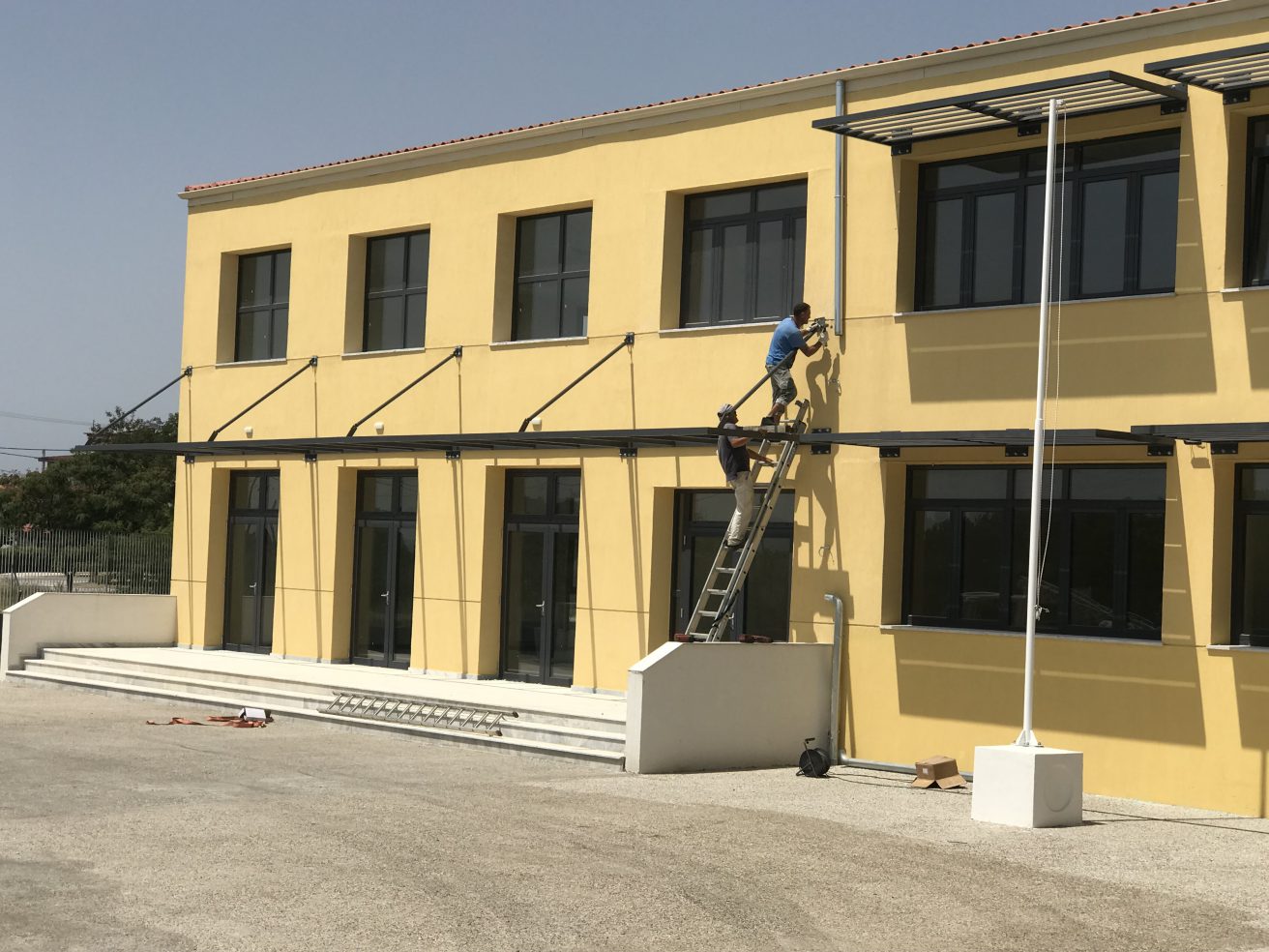 Μεταλλικά Υπόστεγα Σχολείου - 794 - ΒΙΟ.ΜΕ.ΚΑΣ. - Βιομηχανικές Μεταλλικές Κατασκευές